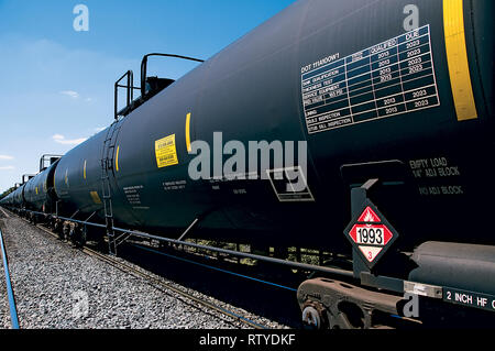 Les wagons-citernes de matières dangereuses sur le Train Banque D'Images