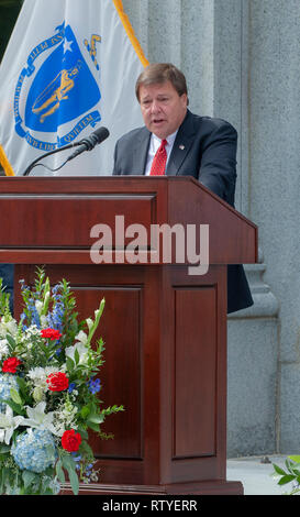 Maire Tom Koch s'exprimant à l'ouverture de Hancock Adams commun dans Quincy, Massachusetts. Banque D'Images