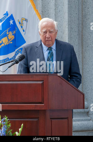 David McCullough s'exprimant à l'ouverture de Hancock Adams commun dans Quincy, Massachusetts. Banque D'Images