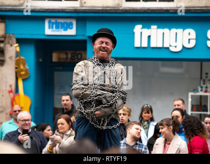 La scène de l'évasion pour les touristes sur le Royal Mile à Édimbourg, en Écosse, Royaume-Uni Banque D'Images