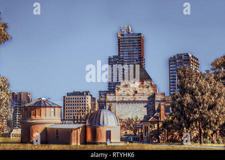 Observatoire de Melbourne avec des gratte-ciel en arrière-plan - art illustration créative Banque D'Images