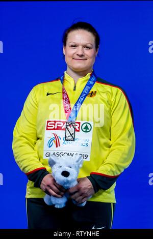 Glasgow, Ecosse, Royaume-Uni. 06Th Mar, 2019. Glasgow, Royaume-Uni. 06Th Mar, 2019. Christina SCHWANITZ GER (médaille d'argent) au cours de la cérémonie de la victoire du lancer du poids Femmes de l'athlétisme en salle 2019 à Emirates Arena de Glasgow, Ecosse, Royaume-Uni. Crédit : 3.03.2019 Cronos/Alamy Live News Crédit : Cronos/Alamy Live News Banque D'Images