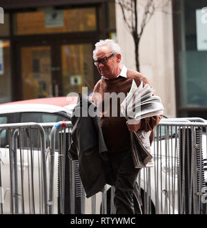 Londres, Royaume-Uni. 06Th Mar, 2019. Le 3 mars 2019. Sir Simon Sharma arrive à la BBC avant d'apparaître sur l'Andrew Marr show, Londres. Crédit : Thomas Bowles/Alamy Live News Banque D'Images