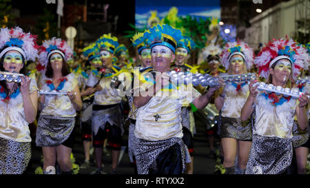 FUNCHAL, PORTUGAL - mars 2, 2019 : Les participants de l'île de Madère en danse Carnaval le défilé dans la ville de Funchal, Madère, Portugal. Cícero Crédit : Castro/Alamy Live News Banque D'Images