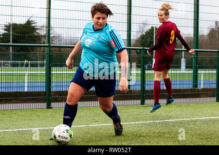 A rencontré le Premier ministre gallois Cardiff battre la Ligue des femmes rivaux titre Port Talbot Town 5-0 en haut du tableau un clash à Cyncoed Campus. Lewis Mitchell/PTT. Banque D'Images