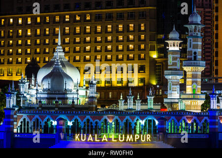 Mosquée Jamek Masjid Jamek (la nuit), Kuala Lumpur, Malaisie. Banque D'Images