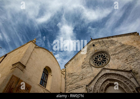 Roma, Italie - 26 août 2018 : Amazing église de Saint-Nicolas des Grecs ou de Saint Nicola de Altamura. Les Pouilles. L'Italie. Après-midi d'été de rêve wi Banque D'Images