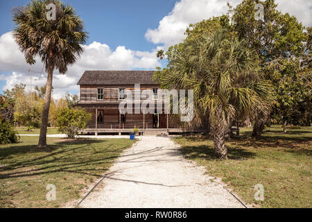 Estero, Florida, USA - 23 Février 2019 : 1896 Maison historique fondateurs à Koreshan State Park. Banque D'Images