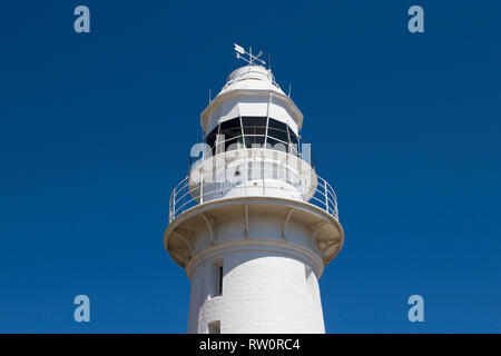 Phare à tête basse à l'entrée de la Tamar River, dans le nord de la Tasmanie, en Australie. C'est le deuxième phare construit sur ce lieu construit Banque D'Images