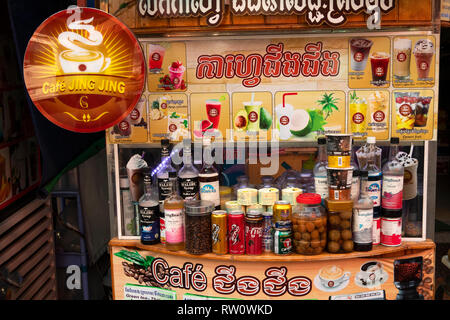 Cambodge, Phnom Penh, centre-ville, un café Jing Jing, café et boissons trottoir mobile stall Banque D'Images