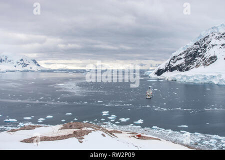 Seascapeof péninsule antarctique à Lockroy Porc Banque D'Images