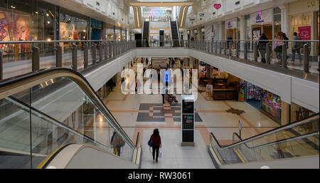 County Mail Centre Commercial, Crawley, West Sussex, Angleterre, Royaume-Uni. Banque D'Images