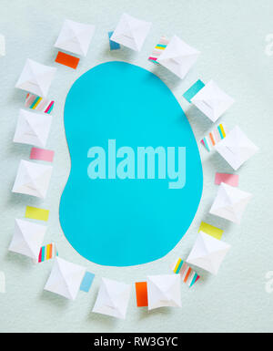 Piscine avec les parasols blancs - 3D illustration Banque D'Images