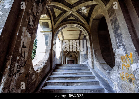 Naples (Italie) - Sanfelice Palace dans le rione Sanità a été construit en 1724 par l'architecte Ferdinando Sanfelice Banque D'Images