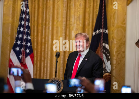 Le Président américain Donald Trump arrive à un mois de l'histoire afro-américaine National réception à Washington, D.C., États-Unis, le Jeudi, Février 21, 2019. Banque D'Images