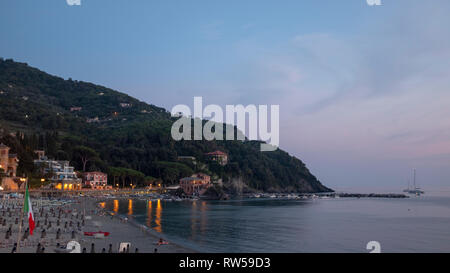 Soirée sur la plage de Levanto, Italie Banque D'Images