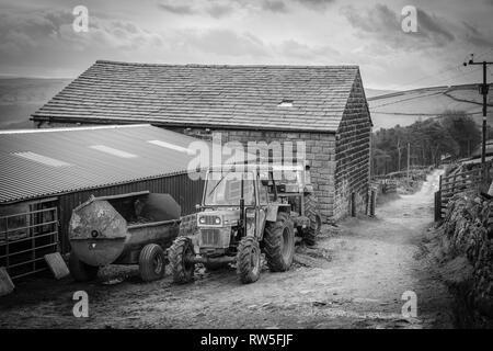 Une ferme sur la Calder Aire Lien, près de Abel Cross, Hebden Bridge, UK Banque D'Images