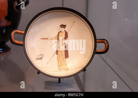 Terre cuite kylix (coupe potable), le Metropolitan Museum of Art, Manhattan, New York USA Banque D'Images