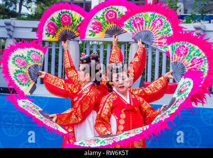 Des danseurs folkloriques coréens se produisent au festival de la danse Maskdance à Andong, en Corée du Sud Banque D'Images