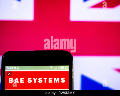 BAE Systems plc logo de l'entreprise vu affichée sur smart phone Banque D'Images