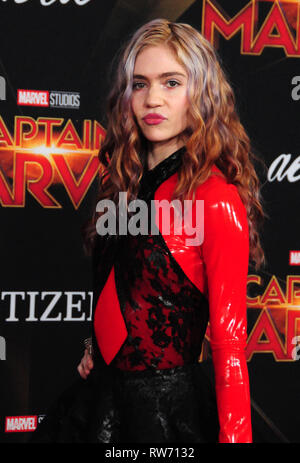 HOLLYWOOD, CA - le 4 mars : la chanteuse Grimes, alias Claire Elise Boucher assiste à la première mondiale de 'Captain Marvel Studios Marvel' le 4 mars 2019 à El Capitan Theatre à Hollywood, Californie. Photo de Barry King/Alamy Live News Banque D'Images