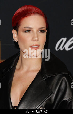 Los Angeles, USA. 08Th Mar, 2019. Halsey à Marvel Studios' 'Captain Marvel' Première mondiale tenue à El Capitan Theatre à Hollywood, CA, le 4 mars 2019. Crédit photo : Joseph Martinez/PictureLux PictureLux Crédit : Le Hollywood/Archive/Alamy Live News Banque D'Images