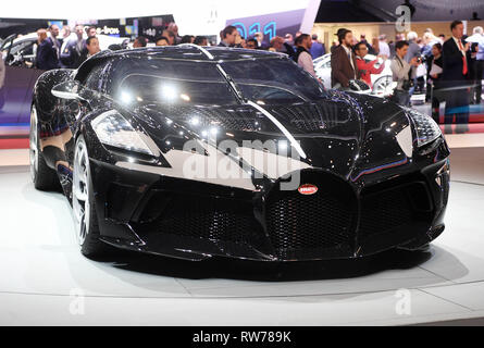 Geneve, Suisse. Le 05 Mar, 2019. La Bugatti "La voiture noire est présenté au Salon de Genève sur la première journée de la presse. Le 89e Salon de Genève commence le 7 mars et dure jusqu'au 17 mars. Credit : Uli Deck/dpa/Alamy Live News Banque D'Images