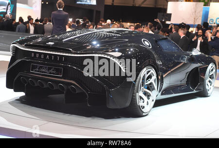 Geneve, Suisse. Le 05 Mar, 2019. La Bugatti "La voiture noire est présenté au Salon de Genève sur la première journée de la presse. Le 89e Salon de Genève commence le 7 mars et dure jusqu'au 17 mars. Credit : Uli Deck/dpa/Alamy Live News Banque D'Images