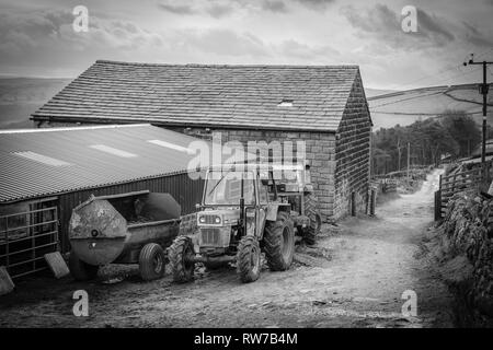 Une ferme sur la Calder Aire Lien, près de Abel Cross, Hebden Bridge, UK Banque D'Images