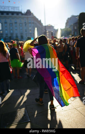 'Celui qui vous aimez, Madrid vous aime" est le slogan de l'édition de cette année de WorldPride, le plus important événement mondial pour la communauté LGBT. E Banque D'Images