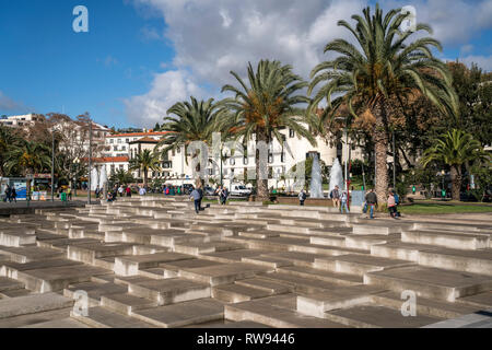 Promenade und Parkanlage Praca do Povo, Funchal, Madeira, Portugal, Europa | Parc et la promenade Praca do Povo, Funchal, Madeira, Portugal, Europe Banque D'Images