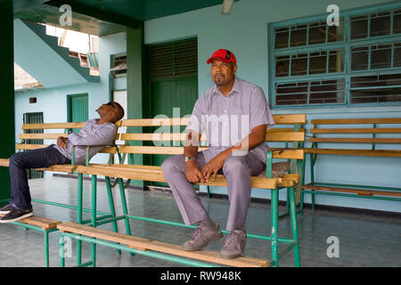 Ancien West Indies faast bowler Colin Croft au Kingston Cricket Club. Banque D'Images