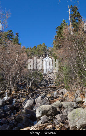 Cascade Ratera, Aigües Tortes i Estany de Sant Maurici National Park, Lleida, Catalogne, Espagne Banque D'Images