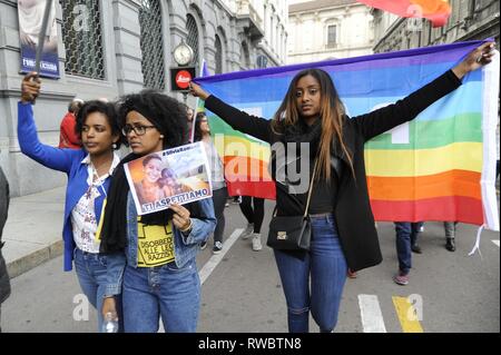 Milan, le 02 février, 2019, grand événement populaire 'les gens - le premier des personnes, plus de 200 000 dans le square, 1200 associations et organismes sans but lucratif contre le fascisme, le racisme et toutes les formes de discrimination Banque D'Images