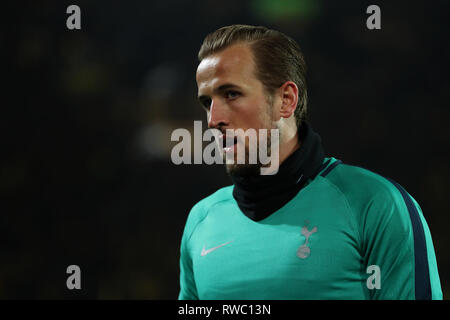 Westfalenstadion, Dortmund, Allemagne. 5e Mar, 2019. Ligue des Champions de football, série de 16, deuxième jambe, Borussia Dortmund contre Tottenham Hotspur ; Harry Kane de Tottenham Hotspur lors de son crédit d'échauffement : Action Plus Sport/Alamy Live News Banque D'Images