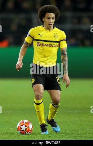 Westfalenstadion, Dortmund, Allemagne. 5e Mar, 2019. Ligue des Champions de football, série de 16, deuxième jambe, Borussia Dortmund contre Tottenham Hotspur ; Axel Witsel de Borussia Dortmund : Action Crédit Plus Sport/Alamy Live News Banque D'Images