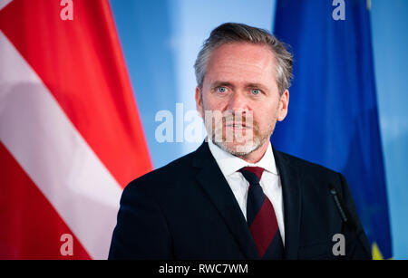 Berlin, Allemagne. 08Th Mar, 2019. Anders Samuelsen, Ministre des affaires étrangères du Danemark, commentaires lors d'une conférence de presse avec le Ministre des affaires étrangères, Maas après ses entretiens au Foreign Office. Crédit : Bernd von Jutrczenka/dpa/Alamy Live News Banque D'Images