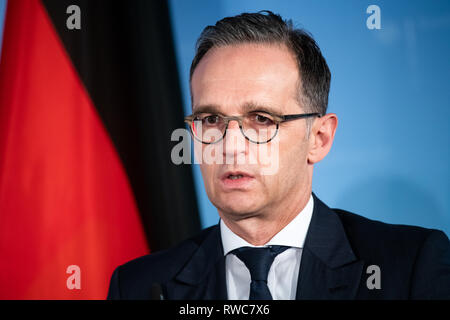 Berlin, Allemagne. 08Th Mar, 2019. Anders Samuelsen, Ministre des affaires étrangères du Danemark, commentaires lors d'une conférence de presse avec le Ministre des affaires étrangères, Maas après ses entretiens au Foreign Office. Crédit : Bernd von Jutrczenka/dpa/Alamy Live News Banque D'Images