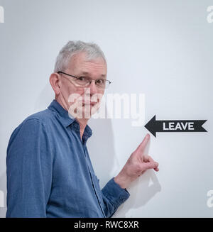 Londres, Royaume-Uni. Mar 6, 2019. Martin Parr "Seulement humain" exposition à la National Portrait Gallery qui réunit certains de Parr, le plus connu de photographies avec le nouveau travail n'a jamais exposé, avant de se concentrer sur l'un de ses sujets les plus engageantes - les gens. Crédit : Guy Josse/Alamy Live News Banque D'Images