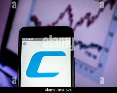 L'Ukraine. Mar 6, 2019. Cobham plc logo de l'entreprise vu affichée sur un téléphone intelligent. Crédit : Igor Golovniov SOPA/Images/ZUMA/Alamy Fil Live News Banque D'Images