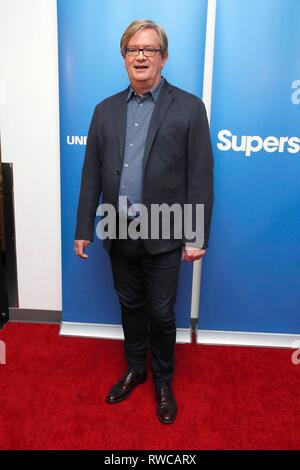 Universal City, CA. 5e Mar, 2019. Mark McKinney au niveau des arrivées pour NBC et Universal Television SUPERSTORE Dépistage FYC, NBC Universal Studios, Universal City, CA, le 5 mars 2019. Credit : Priscilla Grant/Everett Collection/Alamy Live News Banque D'Images