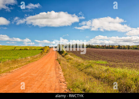 L'argile rouge road, Long River, Prince Edward Island, Canada Banque D'Images