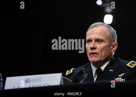 Directeur de l'Agence de renseignement de la Défense, le Lieutenant-général Robert Ashley témoigne lors d'une audience du comité de renseignement du Sénat sur les menaces dans le monde sur la colline du Capitole à Washington, DC Le 29 janvier 2019. Banque D'Images