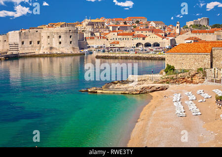 Ville historique de Dubrovnik et de la plage de Banje, la région de Croatie Dalmatie Banque D'Images