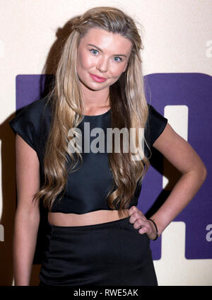 La Géorgie Toffolo pose à un premier film à Londres le 15 décembre 2014. Banque D'Images