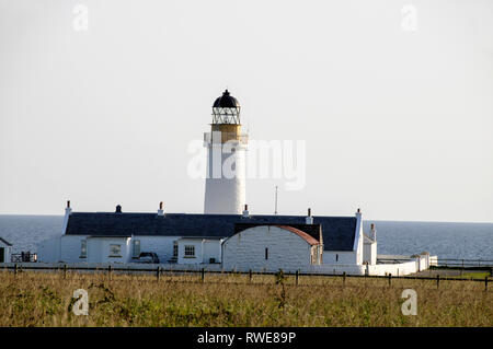 Le phare à Langness Dreswick Point est le point le plus au sud de l'île principale sur l'île de Man, la Grande-Bretagne. Il à environ 3 miles de Castletown. Banque D'Images