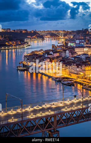 Porto Ribeira, e Rio Douro Banque D'Images