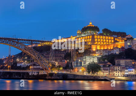 Mosteiro da Serra do Pilar, pont Luis I, Porto, Portugal Banque D'Images