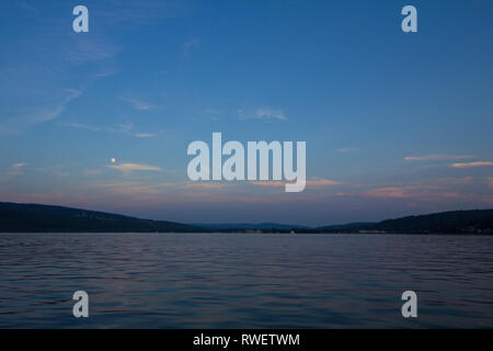 Sunset on Seneca Lake, New York Banque D'Images