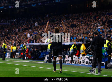 L'AFC Ajax David Derempa célèbre après avoir marqué un but lors de match de la Ligue des Champions, tour de 16, deuxième manche entre le Real Madrid et l'AFC Ajax à Santiago Bernabeu à Madrid. (Score final : Real Madrid 1-4 Ajax) Banque D'Images